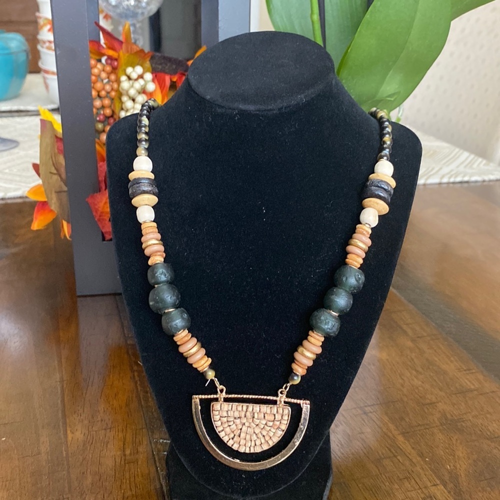 Cato Necklace